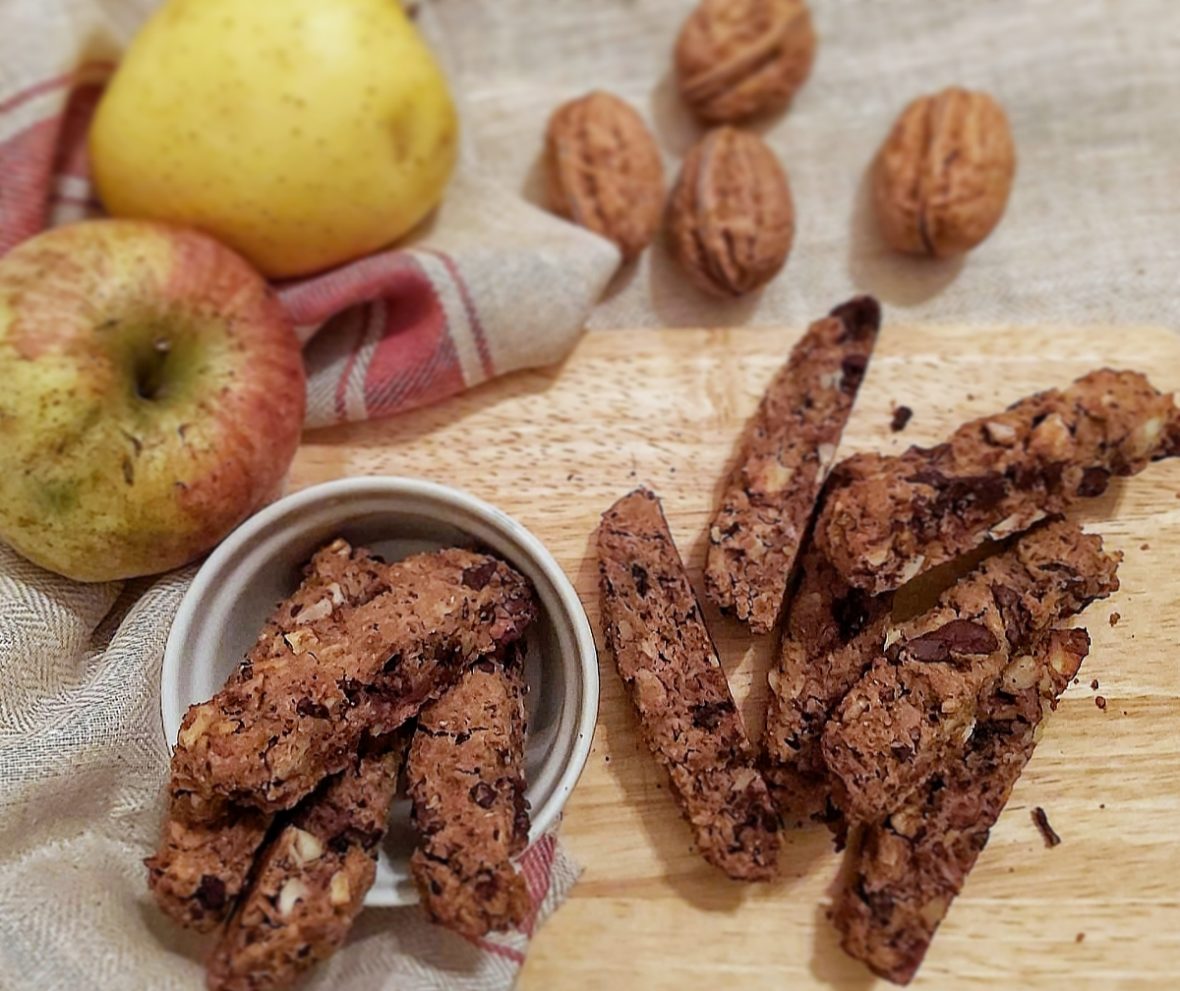 chestnut and chocolate cantucci