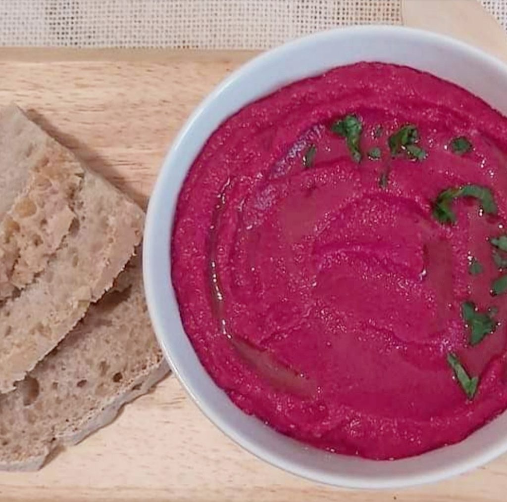 Hummus rosa alla barbabietola - Healthy Tasty Food
