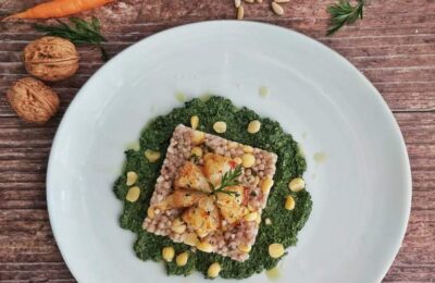 Grano saraceno con pesto di foglie di carote